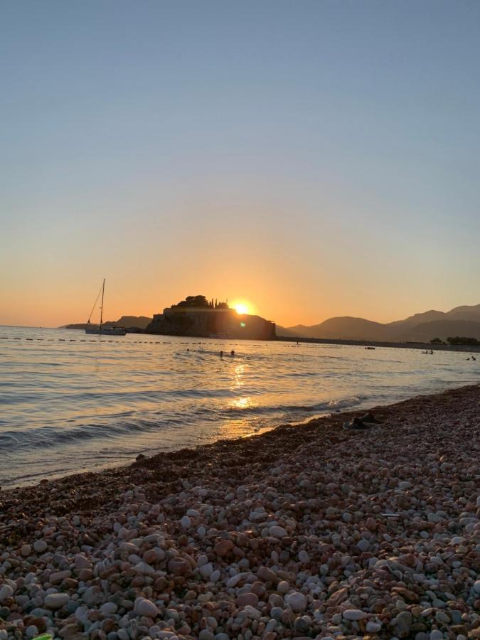 Pine&Sea Beach Retreat Sveti Stefan Zewnętrze zdjęcie