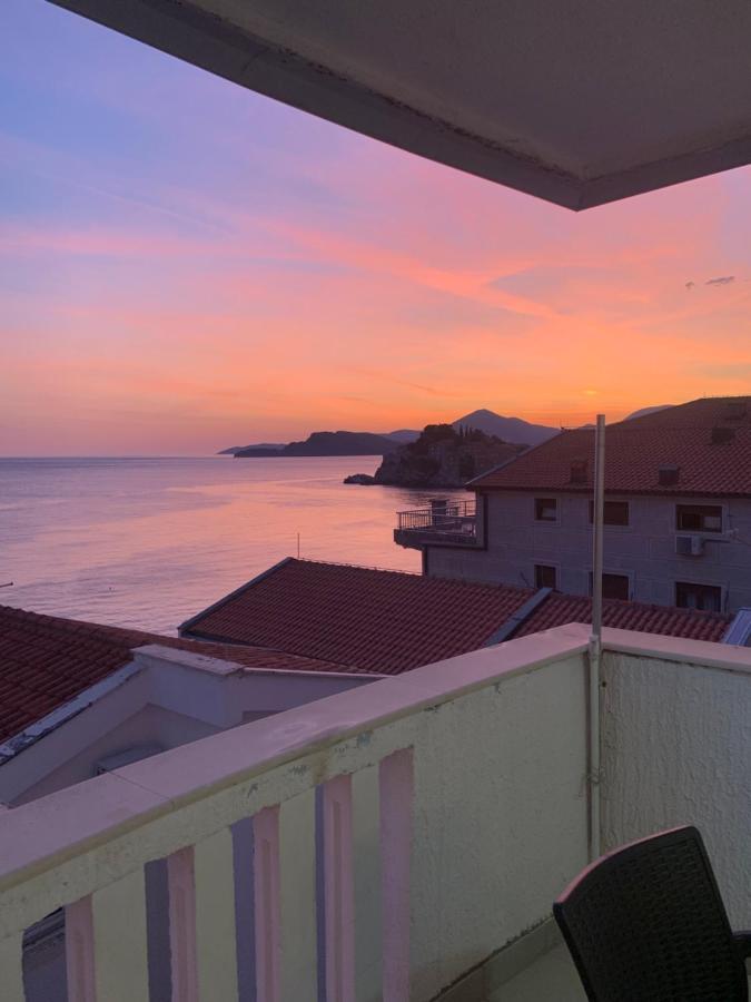 Pine&Sea Beach Retreat Sveti Stefan Zewnętrze zdjęcie