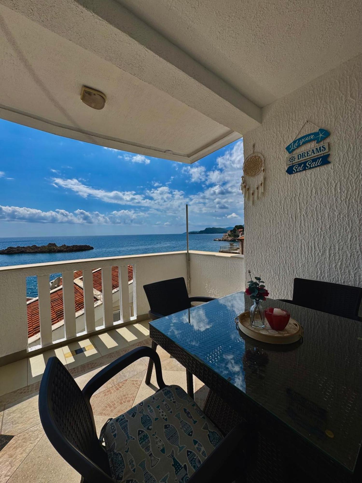 Pine&Sea Beach Retreat Sveti Stefan Zewnętrze zdjęcie
