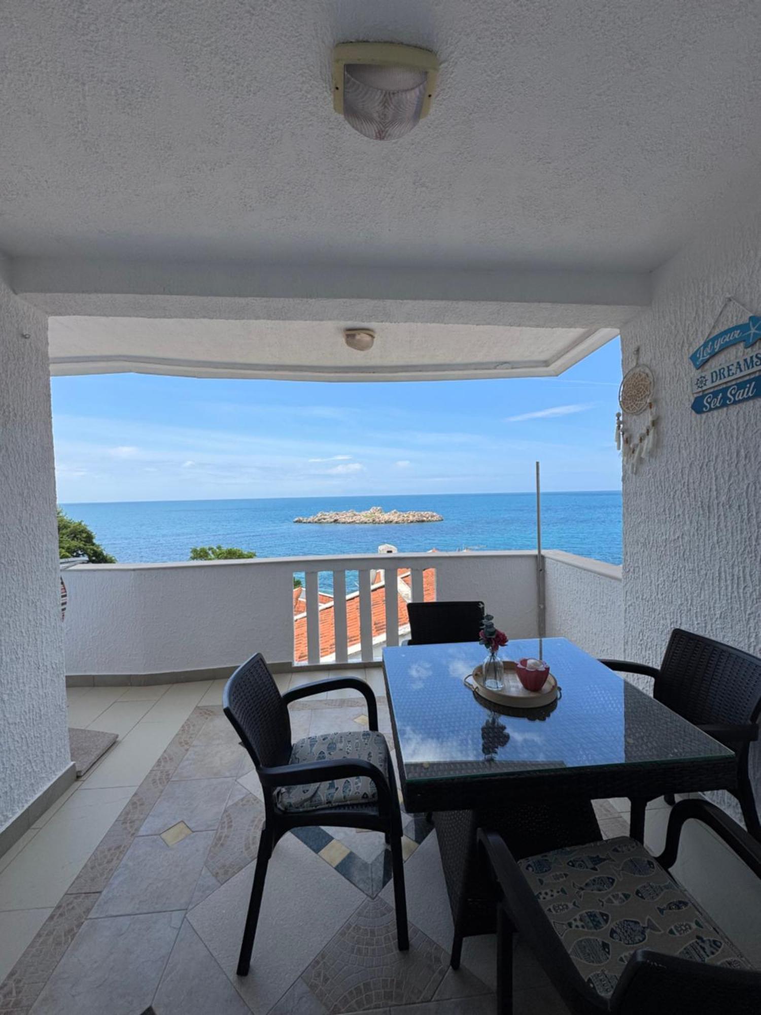 Pine&Sea Beach Retreat Sveti Stefan Zewnętrze zdjęcie